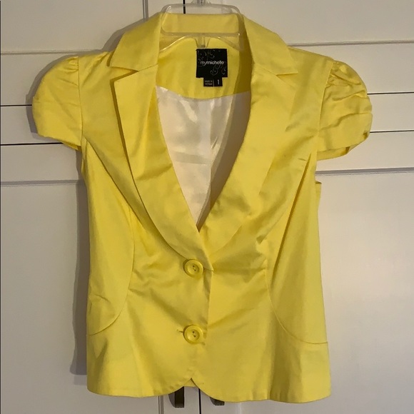 Skirt and blazer set. - Picture 3 of 4